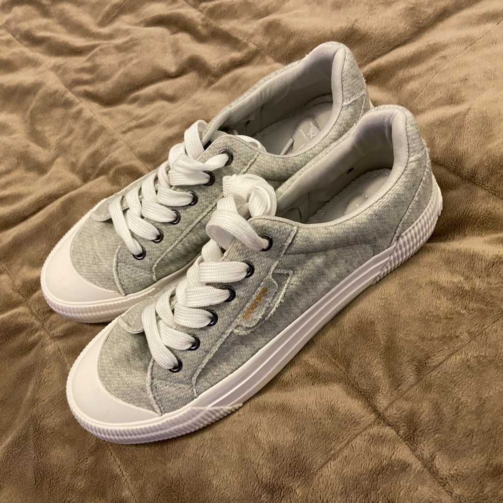 Rocket dog gray sneakers size 10
